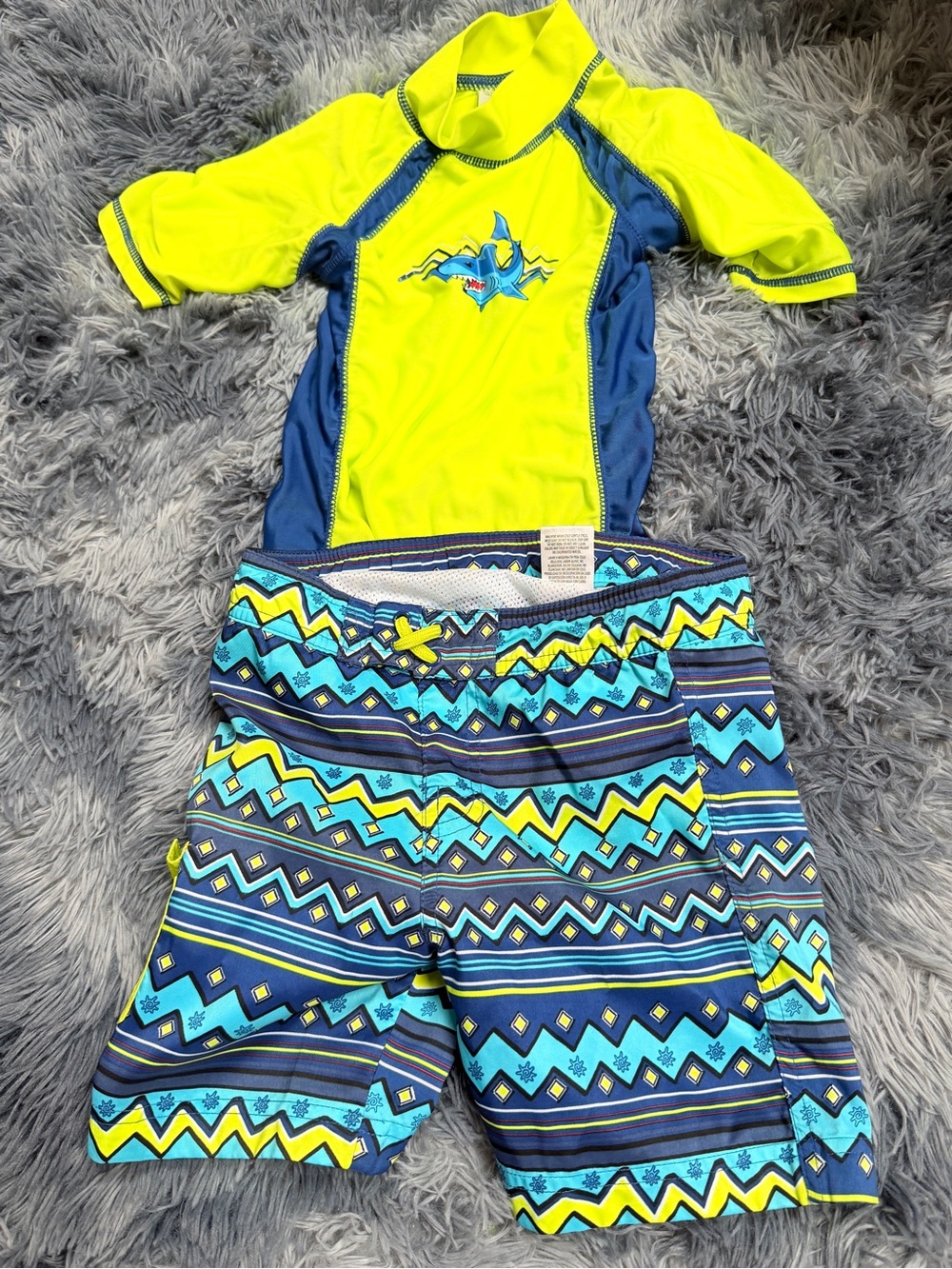 UV Skinz Bright swim rash guard & swim trunks 4T boys coord-sets matching